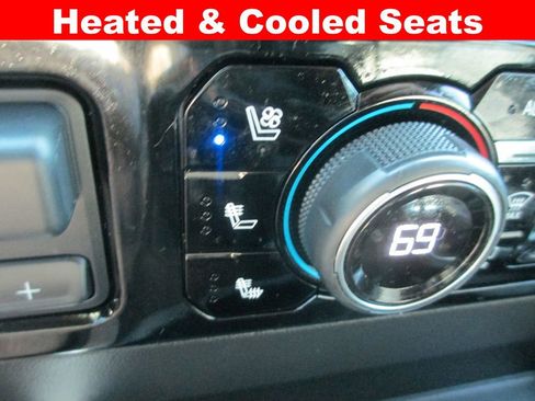 Used 2024 Chevrolet Silverado 1500 LTZ image 18