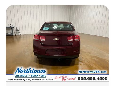 Used 2015 Chevrolet Malibu LT image 4