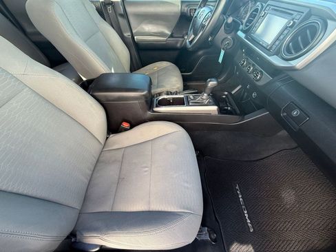 Used 2016 Toyota Tacoma SR5 image 35