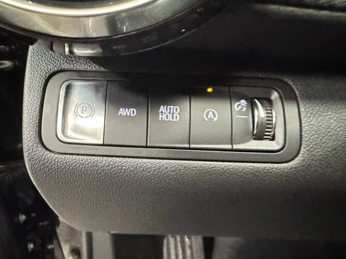 New 2026 Chevrolet Equinox LT w/ Convenience Package II image 18