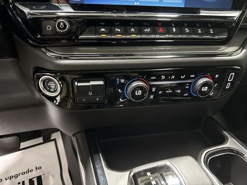 Used 2024 Chevrolet Silverado 1500 ZR2 w/ Technology Package image 17