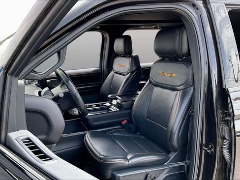 Used 2025 Ford Expedition Tremor AWD/4WD image 8