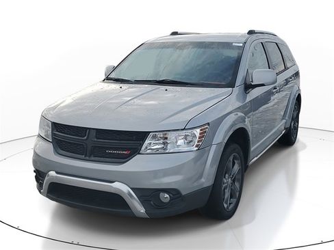Used 2015 Dodge Journey Crossroad w/ Flexible Seating Group image 2