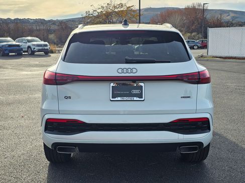 Certified 2025 Audi Q5 Premium Plus w/ Premium Plus image 5