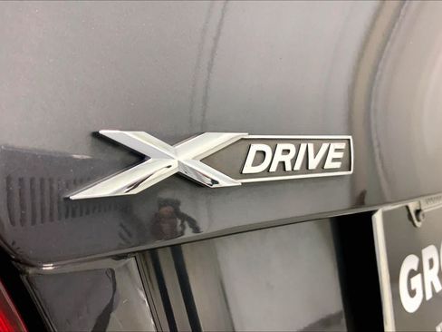Used 2014 BMW 528i xDrive Sedan AWD/4WD image 9