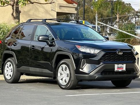 Used 2021 Toyota RAV4 LE image 7