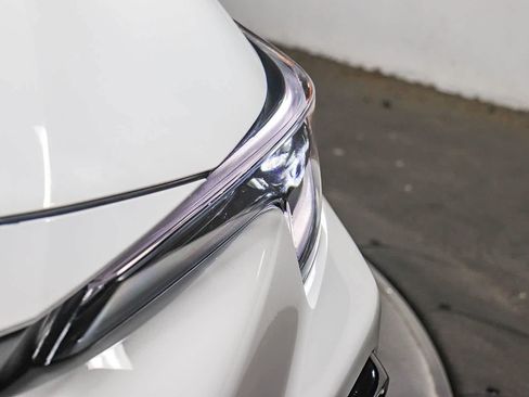 Certified 2024 Toyota Corolla SE w/ SE Package FWD image 8