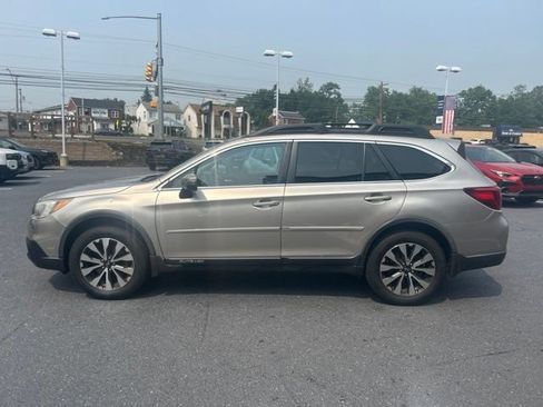 Used 2016 Subaru Outback 2.5i Limited AWD/4WD image 7