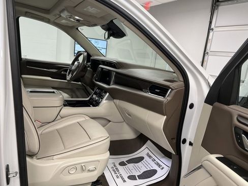 Used 2023 GMC Yukon XL Denali image 63