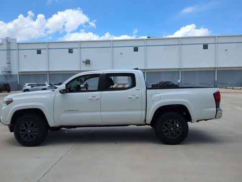 Used 2023 Toyota Tacoma SR5 RWD image 9