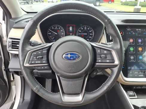 Used 2025 Subaru Outback Limited AWD/4WD image 19