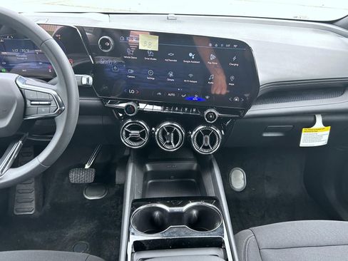 New 2026 Chevrolet Blazer EV LT image 12