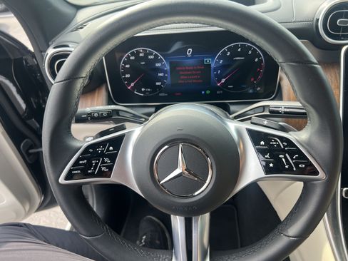 Used 2024 Mercedes-Benz GLC 300 image 18