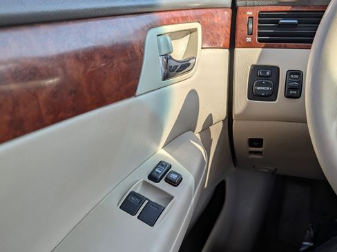 Used 2006 Toyota Solara SLE image 19