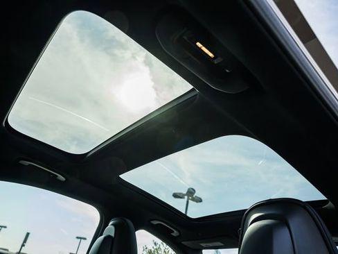 New 2026 Mercedes-Benz E 350 4MATIC Sedan image 33