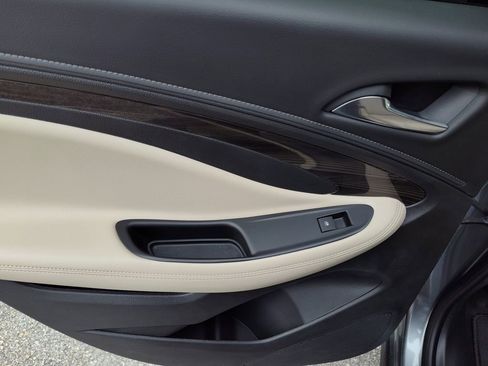 Used 2019 Buick Envision Preferred image 33