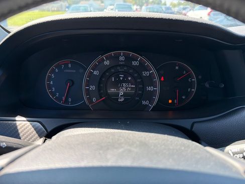 Used 2017 Honda Accord Sport image 19
