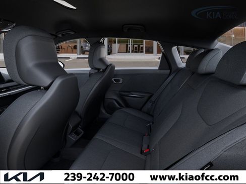 New 2026 Kia K4 LXS image 18