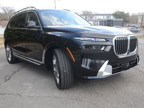 Used 2025 BMW X7 xDrive40i AWD/4WD image 10