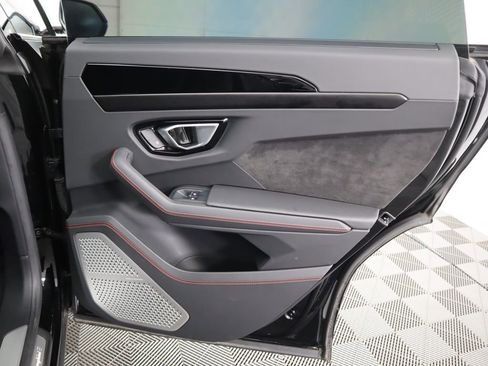 Used 2024 Lamborghini Urus S image 28