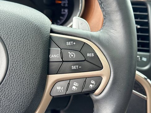 Used 2017 Jeep Grand Cherokee Summit w/ Platinum Series Group AWD/4WD image 29