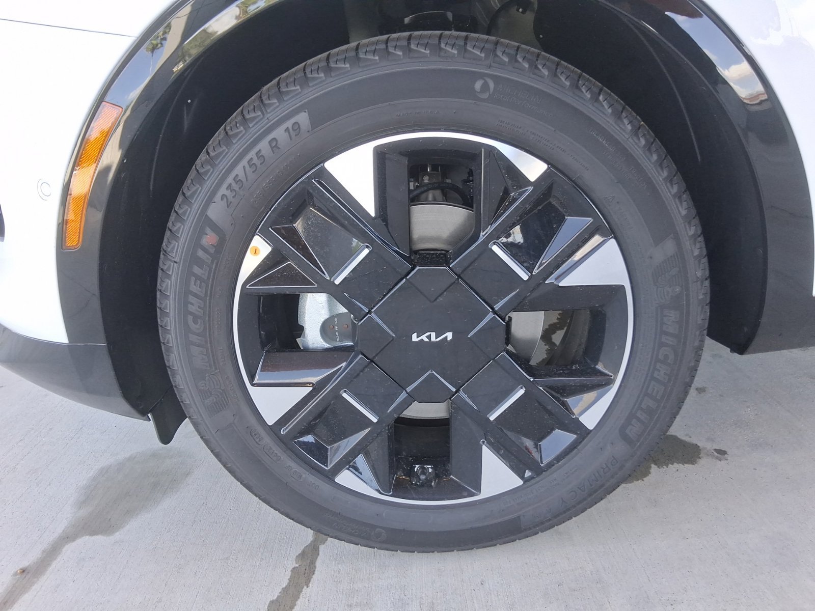 New 2026 Kia Sportage SX FWD image 32