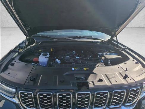 New 2025 Jeep Grand Cherokee Summit image 14