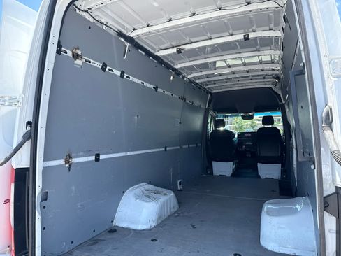 Used 2023 Mercedes-Benz Sprinter 3500 image 16
