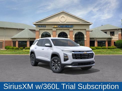 New 2026 Chevrolet Equinox LT image 2