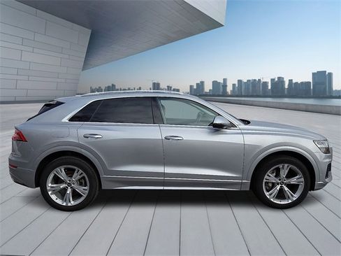 Certified 2022 Audi Q8 Premium image 7