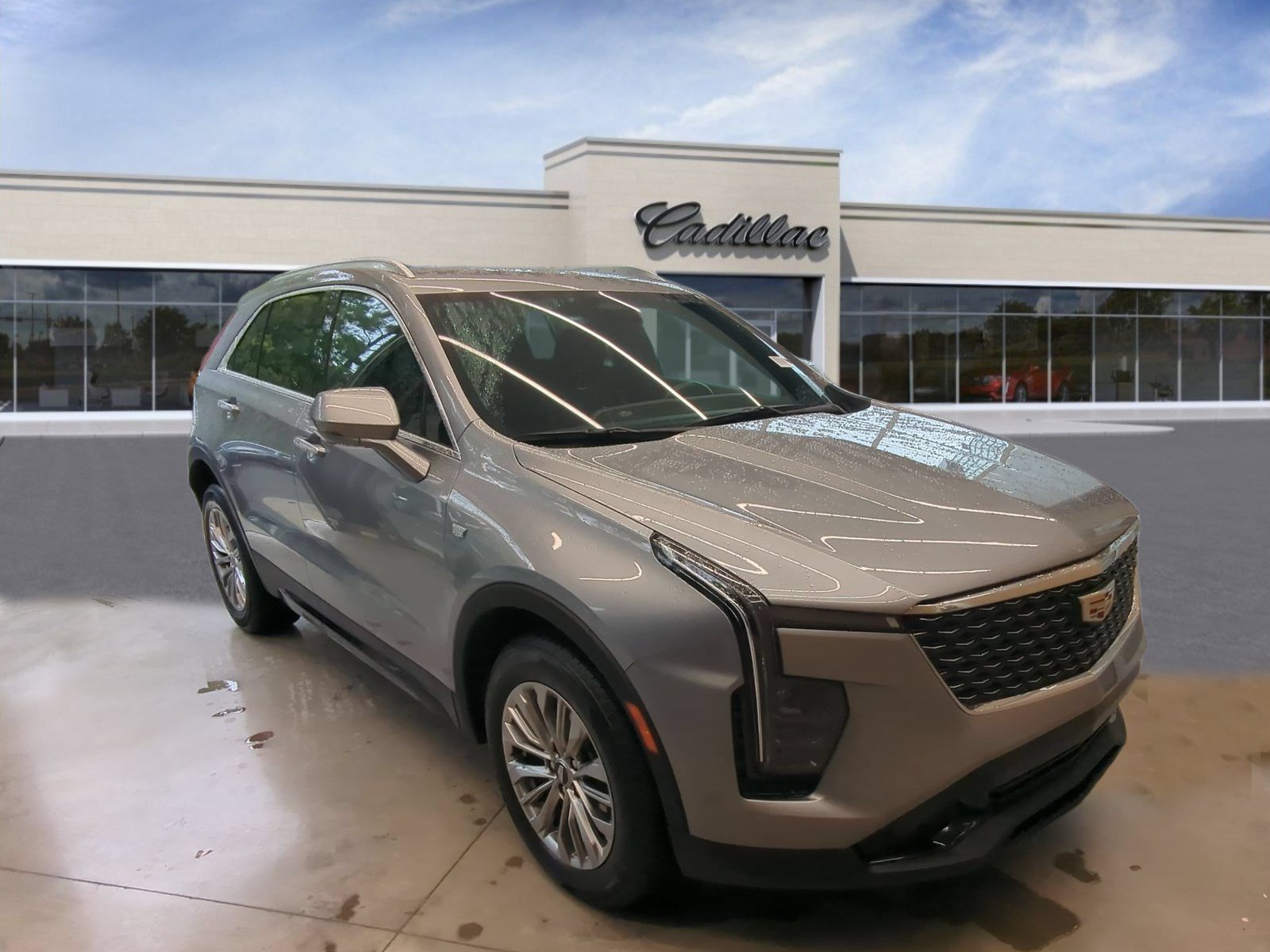 Used 2025 Cadillac XT4 Premium Luxury FWD image 3