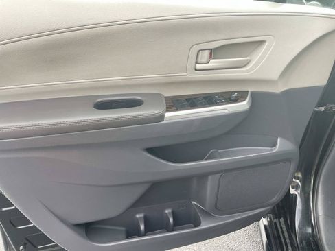 Used 2022 Toyota Sienna LE FWD image 18