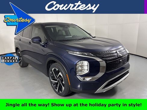 Used 2024 Mitsubishi Outlander SE image 1