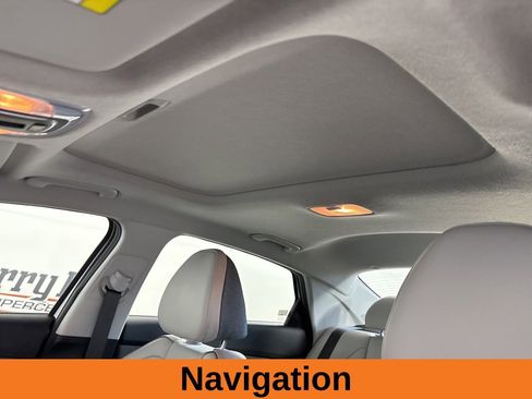 Used 2025 Hyundai Elantra Limited FWD image 9
