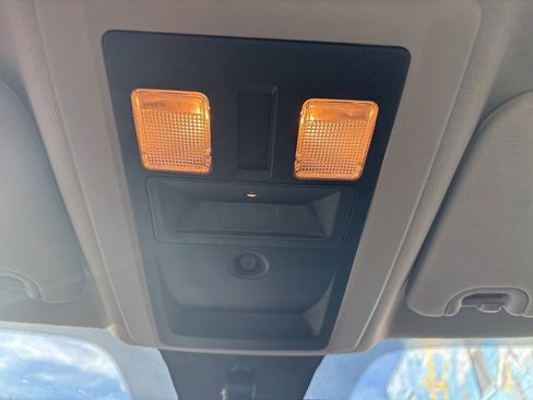 Used 2017 RAM 1500 Express image 16