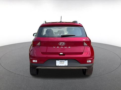 Used 2026 Hyundai Venue SEL FWD image 12