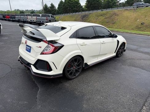 Used 2018 Honda Civic Type R image 7