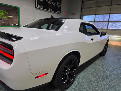 Used 2016 Dodge Challenger SXT Plus image 7