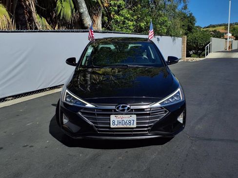 Used 2019 Hyundai Elantra Limited FWD image 2