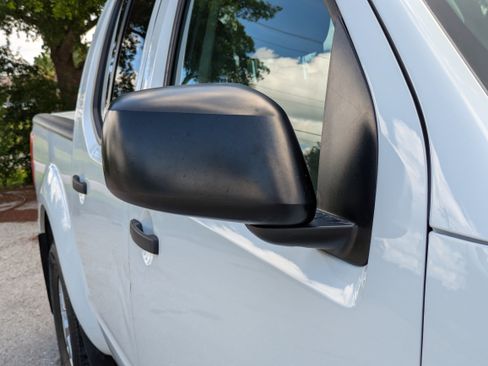 Used 2021 Nissan Frontier SV RWD image 12