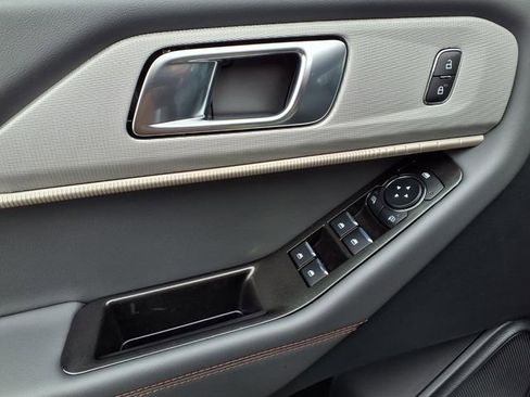 New 2026 Ford Explorer Active w/ Active Comfort Package RWD image 11
