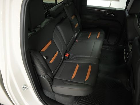 New 2026 GMC Sierra 2500 AT4 w/ AT4 Premium Plus Package AWD/4WD image 16