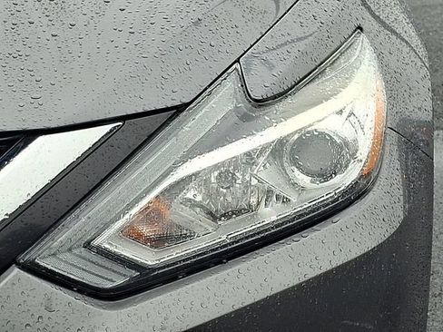 Used 2018 Nissan Altima 2.5 S w/ S Convenience Package FWD image 9