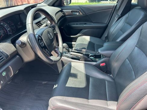 Used 2017 Honda Accord Sport Special Edition image 11