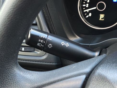 Used 2016 Honda HR-V LX image 31