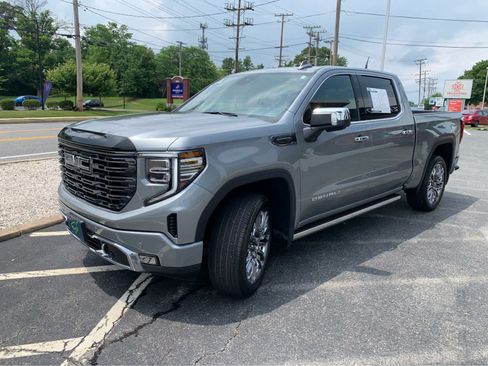 Used 2025 GMC Sierra 1500 Denali Ultimate AWD/4WD image 3