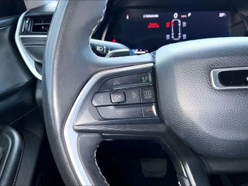 Certified 2024 Jeep Grand Cherokee L Laredo AWD/4WD image 20