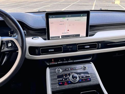 Used 2022 Lincoln Aviator Black Label w/ Dynamic Handling Package image 6