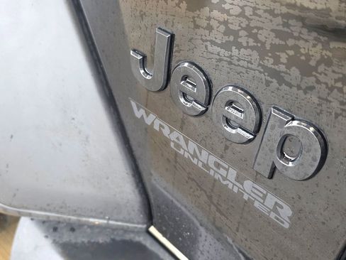 Used 2022 Jeep Wrangler Unlimited Sport AWD/4WD image 16