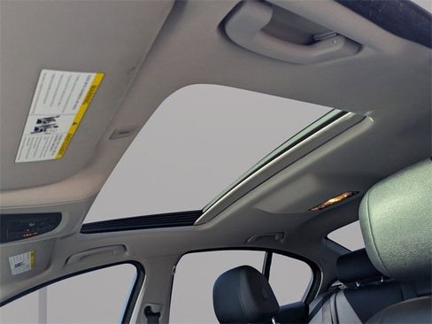 Used 2016 BMW 528i xDrive 528i xDrive image 18